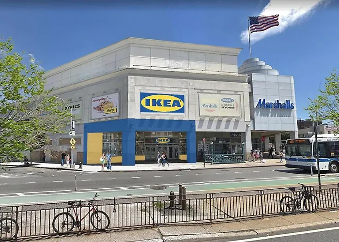 2 Large Bedrooms In Rego Park